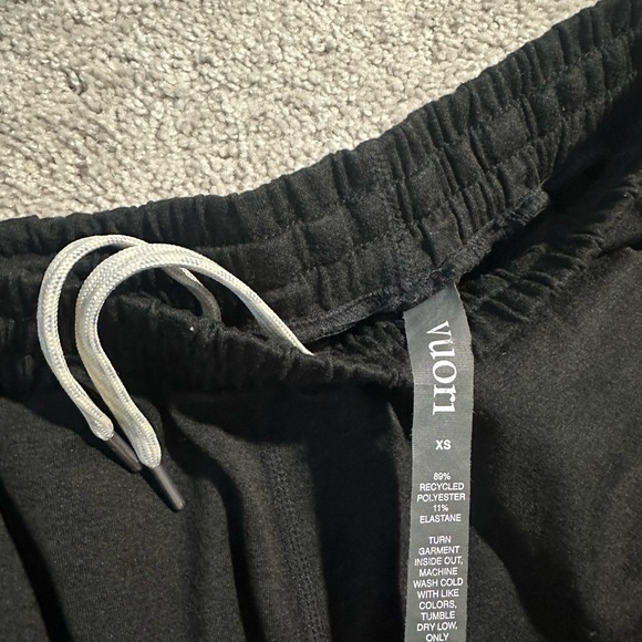 Vuori Black Jogger Pants - Picture 4 of 5